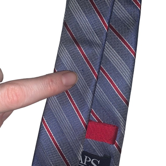 ☀️4/$15 Sale☀️ Chaps Light Blue and Red Diagonal Striped Neck Tie - Picture 3 of 6